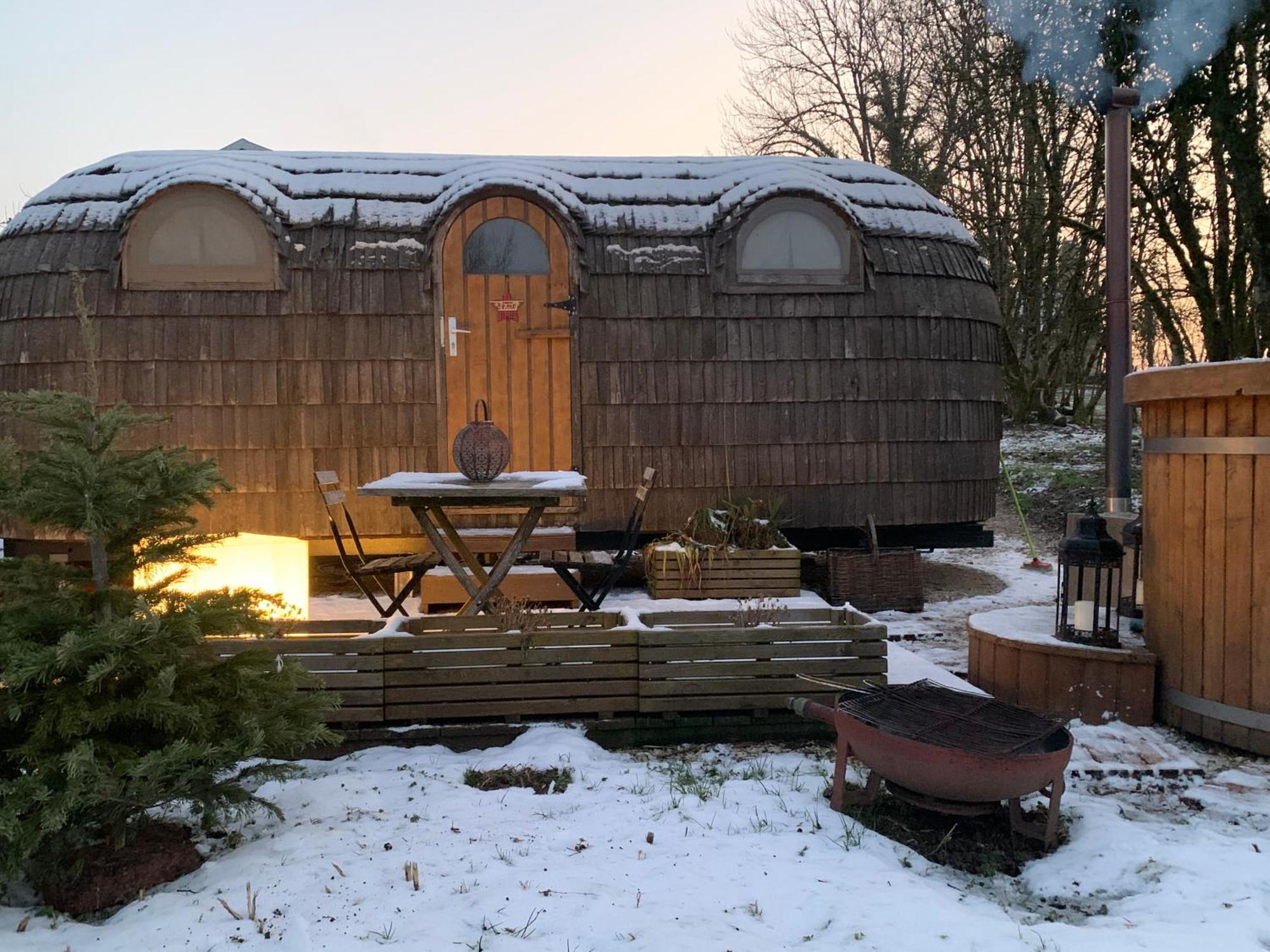 Cabane En Bois Avec Bain Nordique Et Sauna Marigny  Extérieur photo
